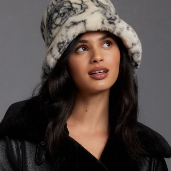 Anthrop Faux Fur Floral Bucket Hat New With Tags - Picture 2 of 5